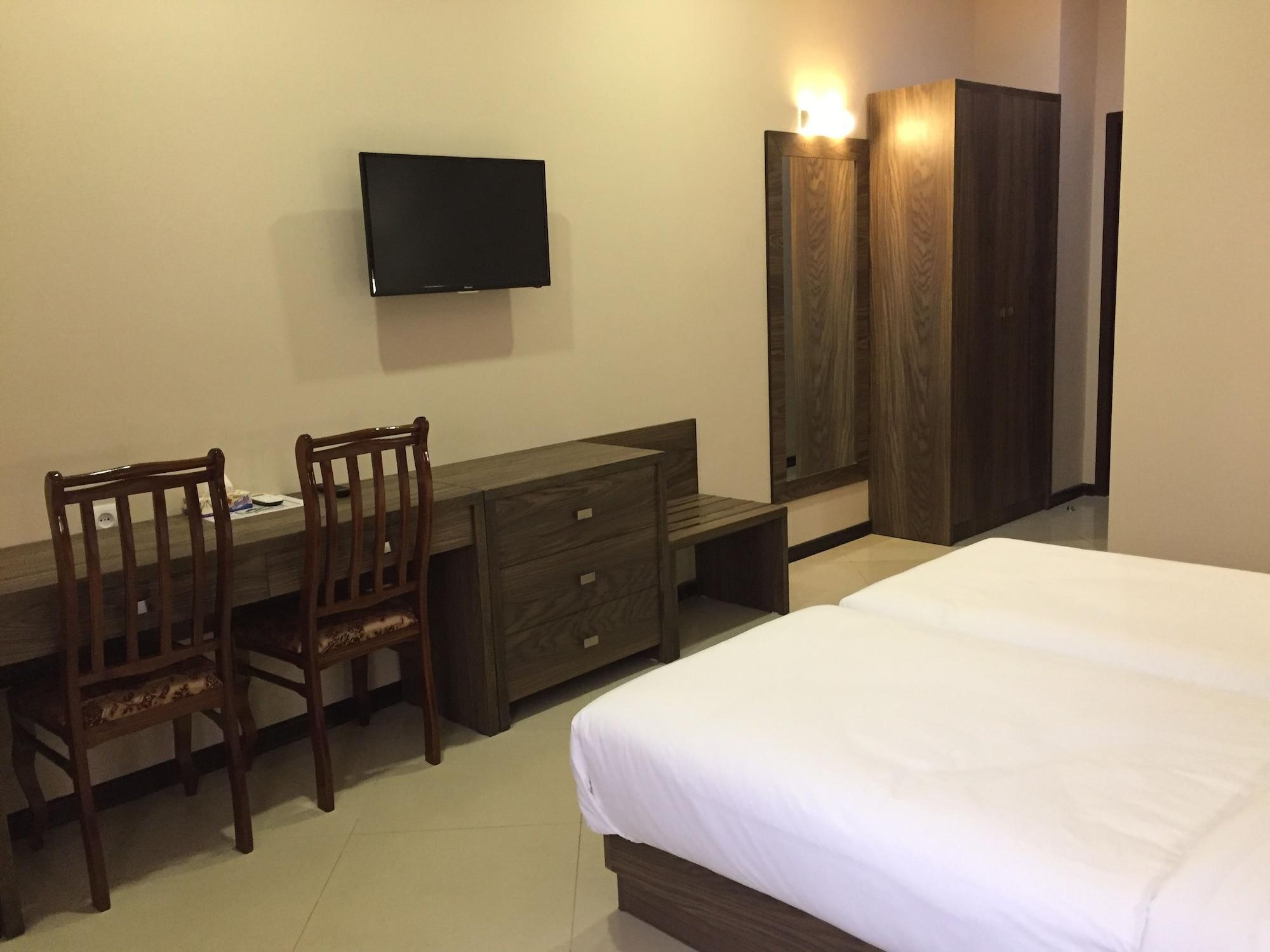 יירבאן Primer Hotel מראה חיצוני תמונה