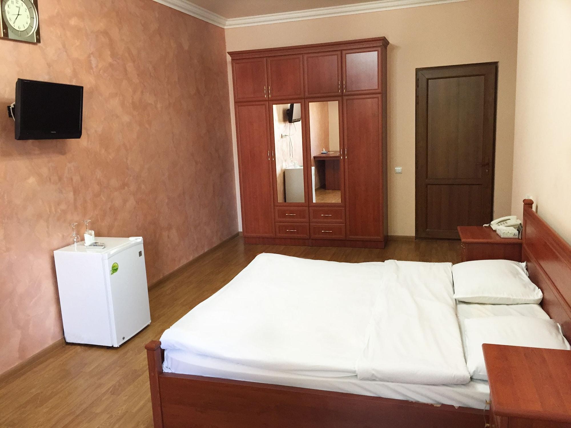 יירבאן Primer Hotel מראה חיצוני תמונה