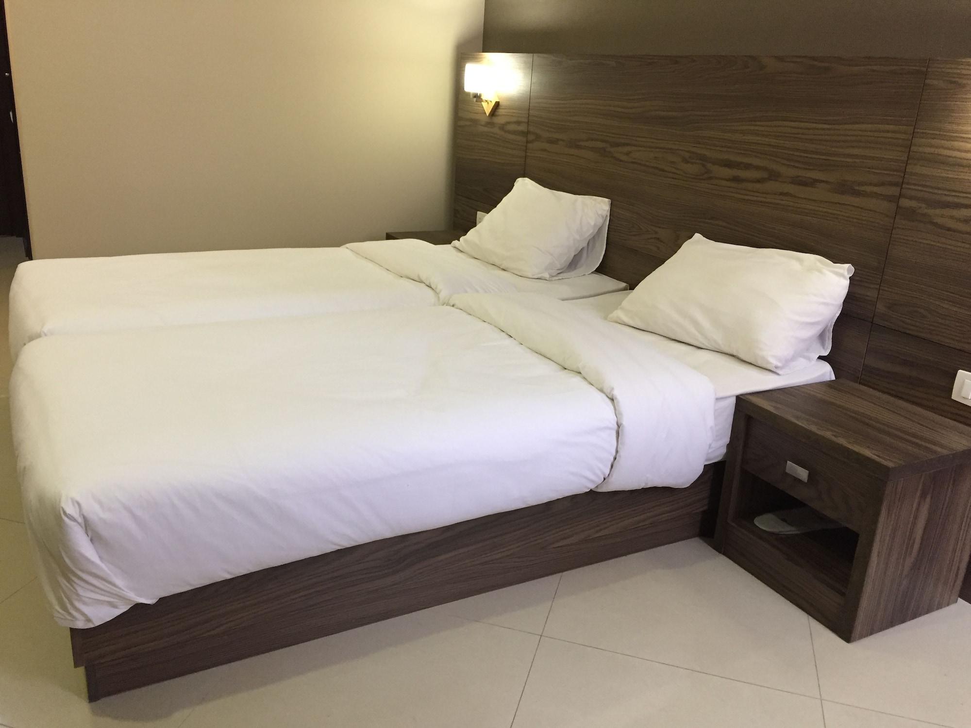 יירבאן Primer Hotel מראה חיצוני תמונה
