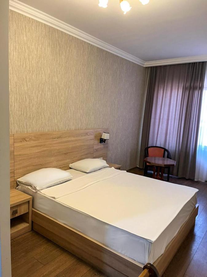 יירבאן Primer Hotel מראה חיצוני תמונה