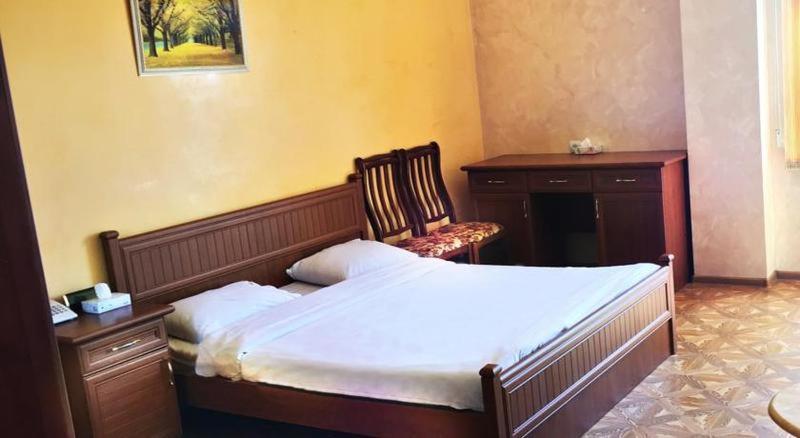 יירבאן Primer Hotel חדר תמונה