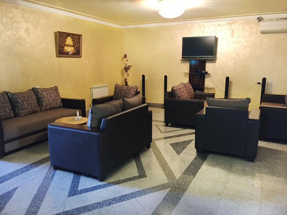 יירבאן Primer Hotel מראה חיצוני תמונה