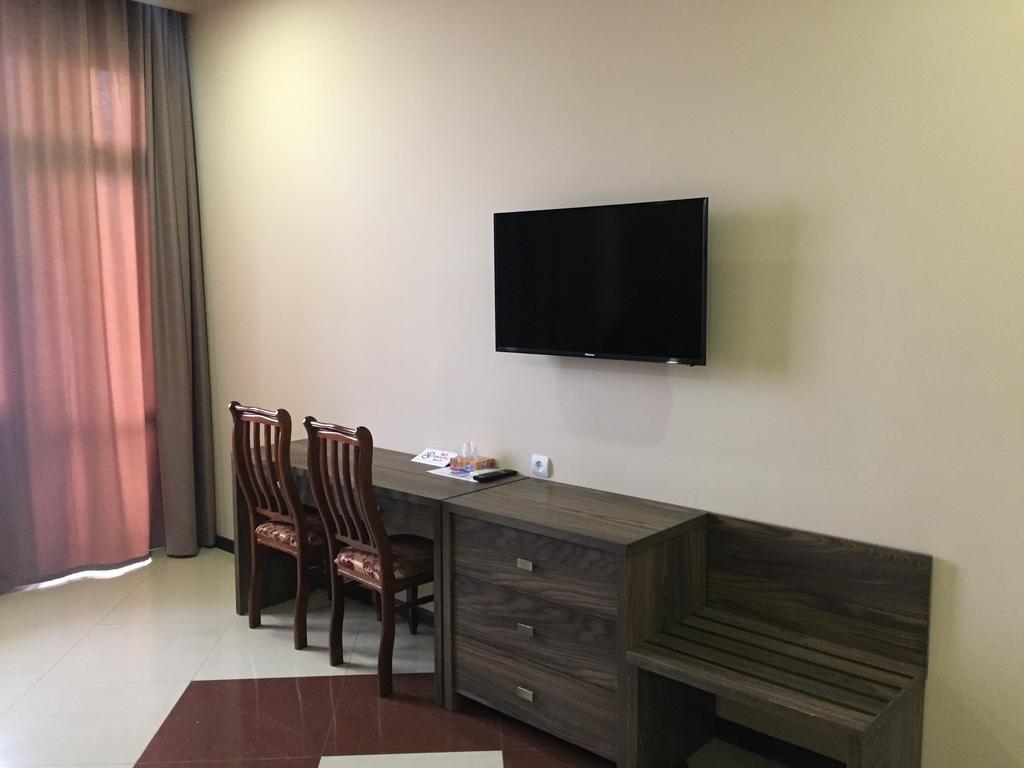יירבאן Primer Hotel מראה חיצוני תמונה