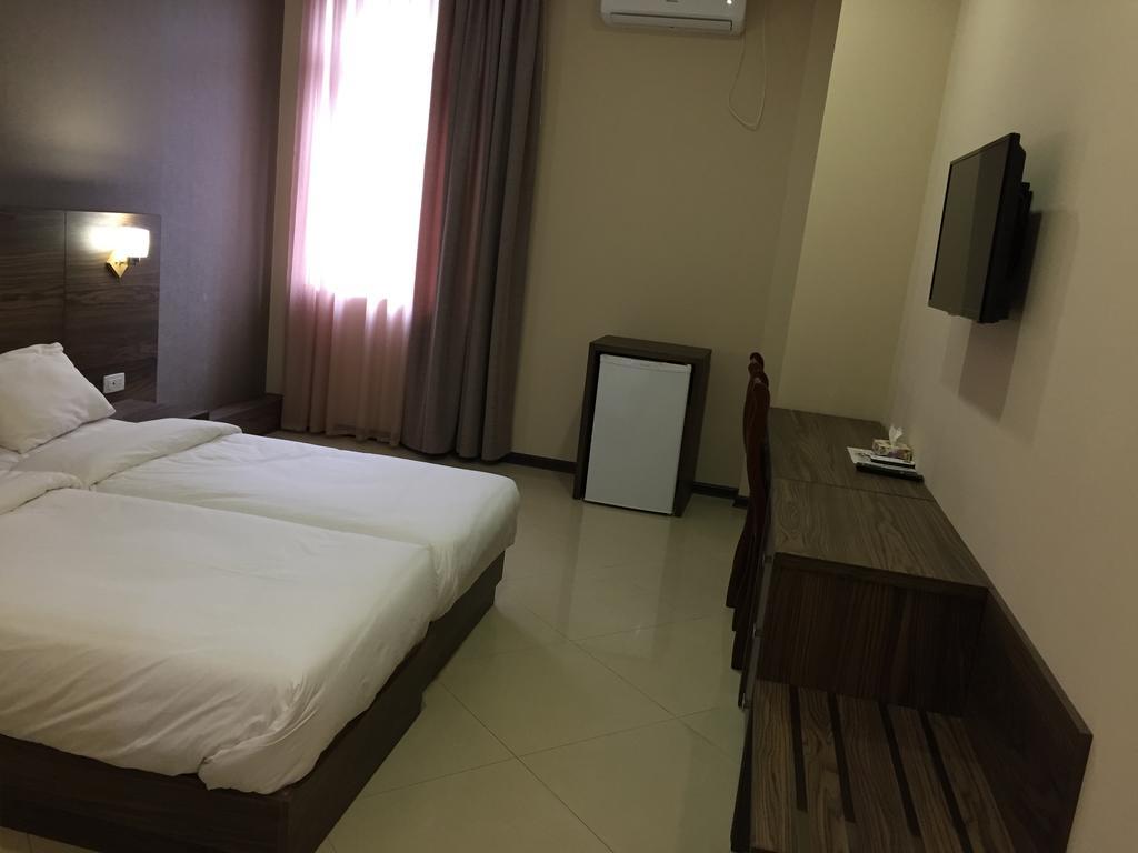 יירבאן Primer Hotel מראה חיצוני תמונה