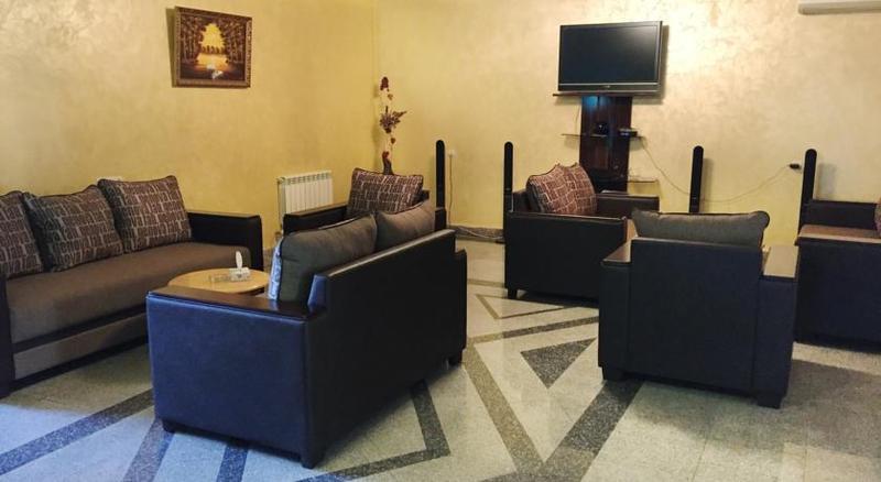 יירבאן Primer Hotel מראה חיצוני תמונה